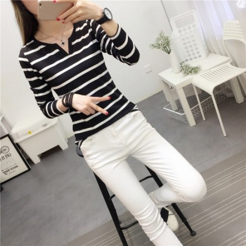 Slim Stripe V-neck Long Sleeve Casual T-Shirts - Black image