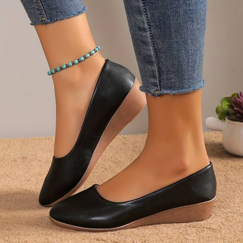 Professional Ladies Soft Leather Shallow Mouth Flat Shoes - Black image