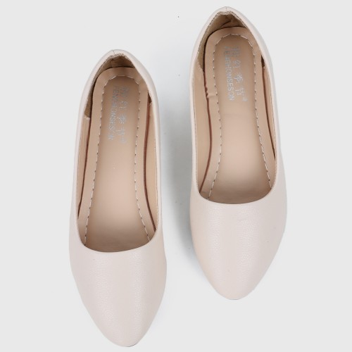 Professional Ladies Soft Leather Shallow Mouth Flat Shoes - Brown image