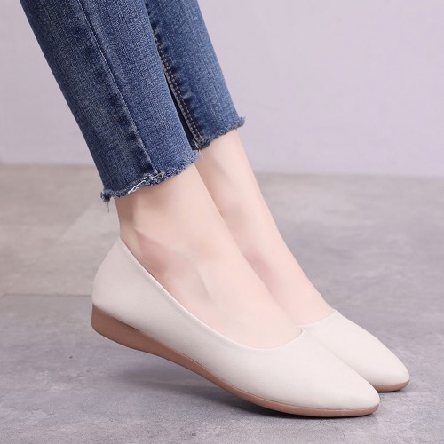 Professional Ladies Soft Leather Shallow Mouth Flat Shoes - Brown image