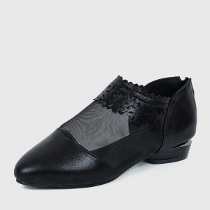 Hollow Bottom Lace with Net Breathable Flat Shoes - Black