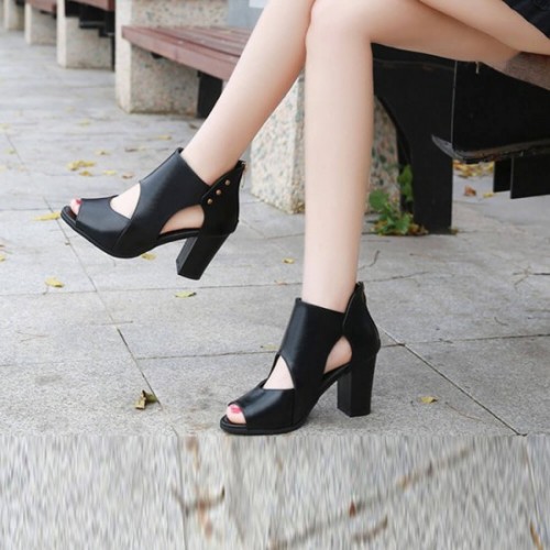 Roman Soft Leather High Heels Sandal - Black image