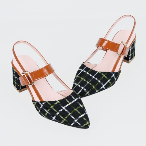 Women's Chunky Block Heels Pointed Toe Buckle Shoes - Black image