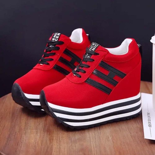 Thick Bottom Muffin Platform Laces Up Sneakers - Red image