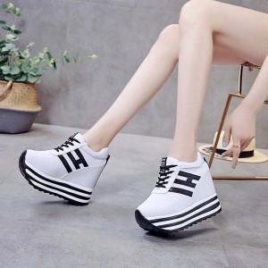 Thick Bottom Muffin Platform Laces Up Sneakers - White