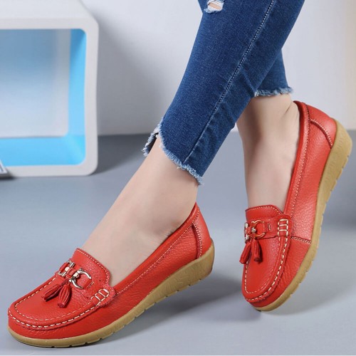 Fashionable Round Toe Soft Rubber Sole Flat Shoes - Red image