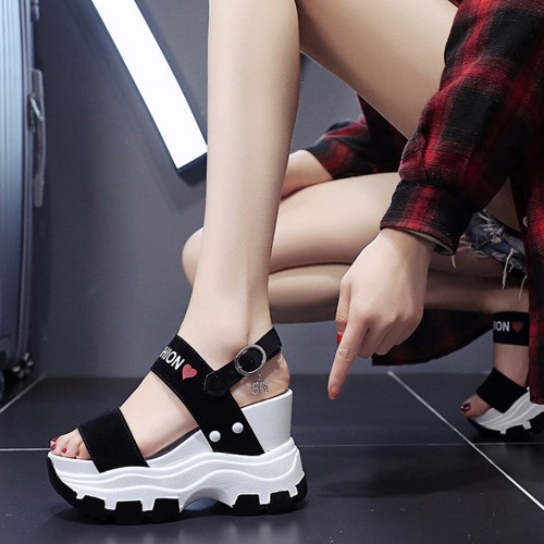 Women Fashion Open Toe Buckle High Heel Chunky Sandal - Black image