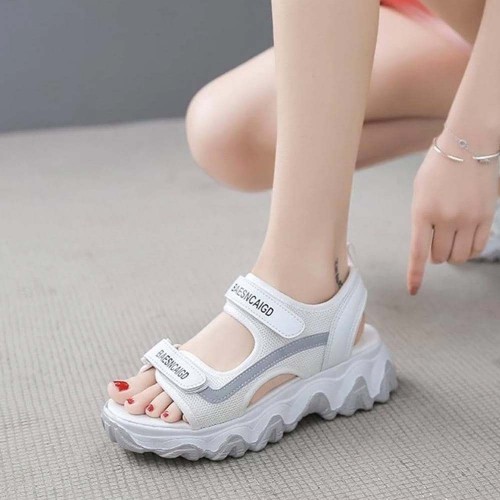 Trendy Chunky Style Velcro Platform Flat Sandal - Grey image