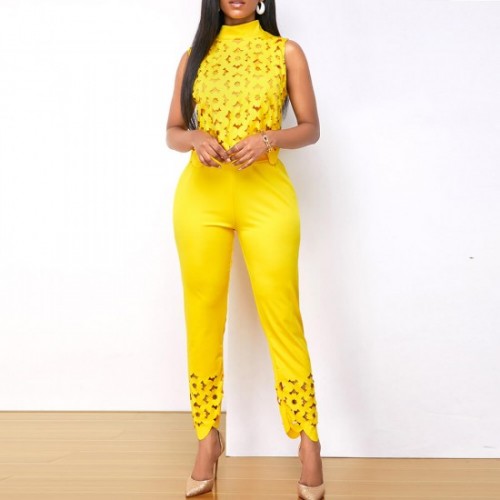 Stylish Sleeveless Hollow Fashion Two Piece Suit - Yellow image