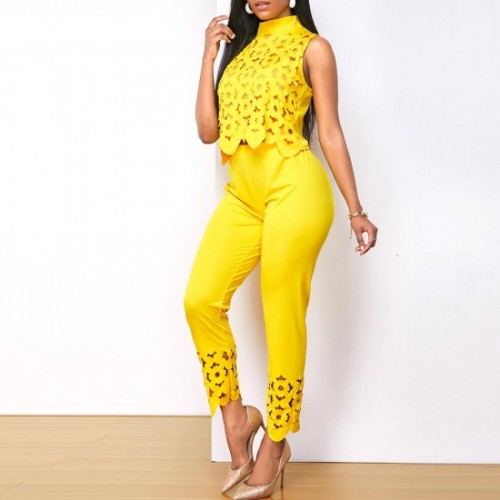 Stylish Sleeveless Hollow Fashion Two Piece Suit - Yellow image