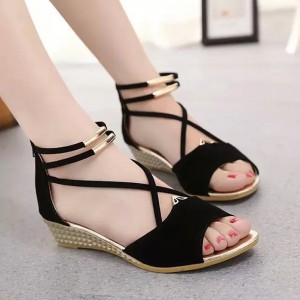 Fashion Comfort Solid Strap Low-heeled Sandals - Black