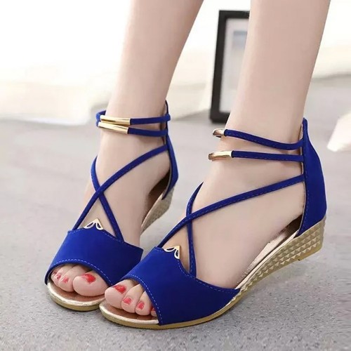 Fashion Comfort Solid Strap Low-heeled Sandals - Blue image