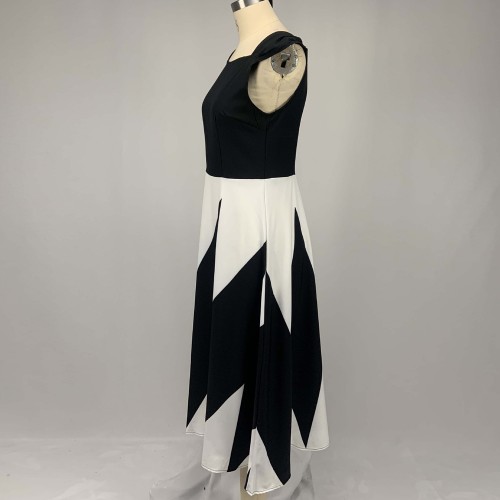 Trending Contrast Geometric Sleeveless Long Dress - Black image