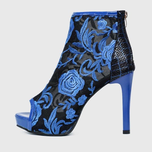 Women's Hollow out Embroidery Thin Heeled Sandals - Blue image