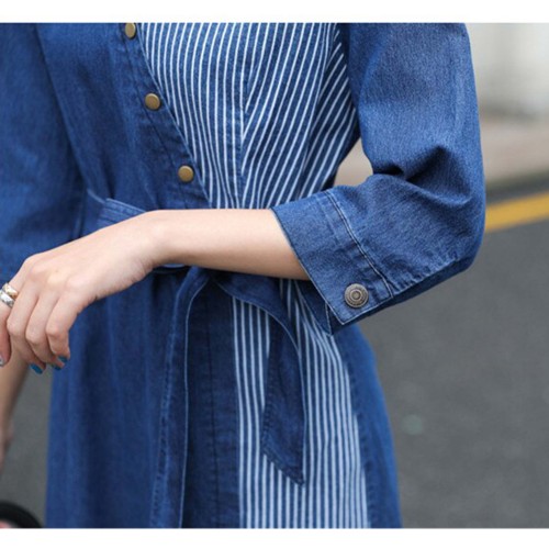 Casual Loose Fit Collared Midi Denim Dress With Belt - Blue image