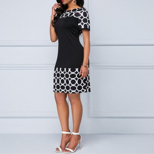 Women's Round Neck Geometric Print And Plain Short Dress - Black image