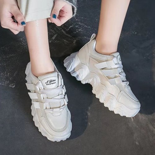 Sports Style Round Toe Casual Sneakers For Women - White image