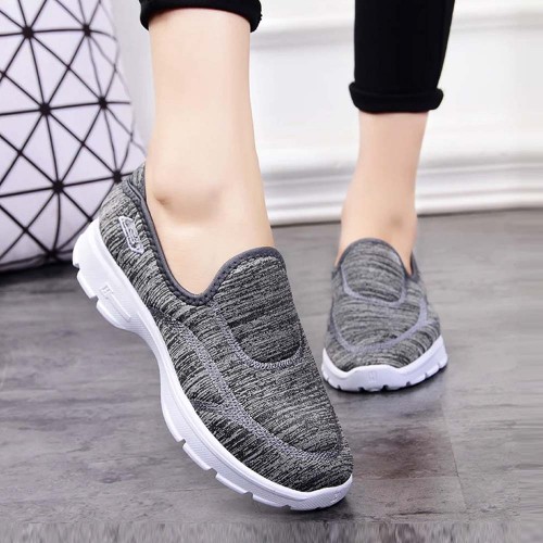 Breathable Round Toe Women's Jogging Shoes - Grey image