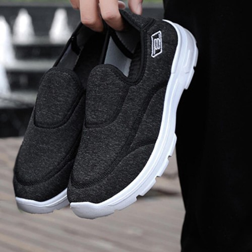 Breathable Round Toe Women's Jogging Shoes - Black image