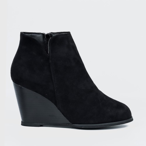 Women’s Classic Pointed Top Wedge High Heel Boots - Black image