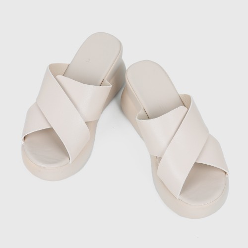 Casual Wear Open Toe Wedge Slippers for Women - White image