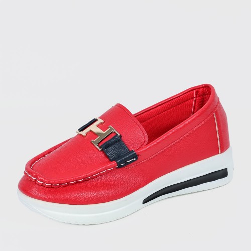 Belt Buckle Round Toe Platform Women's Loafers Shoes - Red image