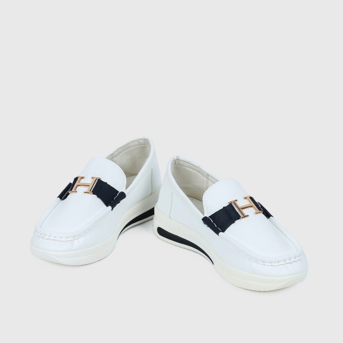 Belt Buckle Round Toe Platform Women's Loafers Shoes - White image