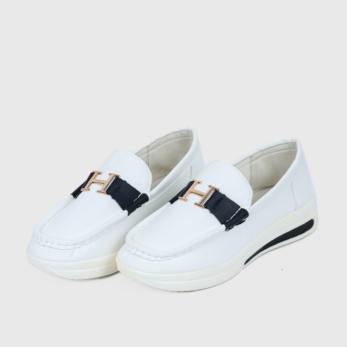 Belt Buckle Round Toe Platform Women's Loafers Shoes - White image