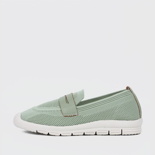 Light Weight Retro Style Slip On Loafers for Women - Green image