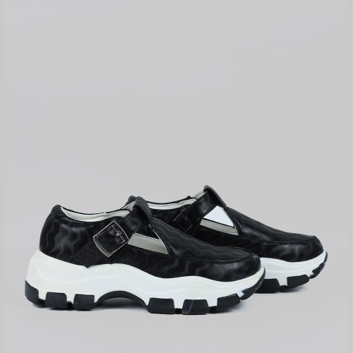 Casual Lightweight Chunky Sports Buckle Sneakers - Black image