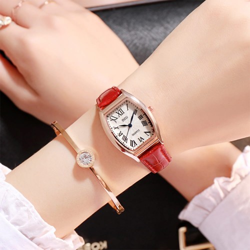Roman Style Dial Leather Wrist Watch For Women - Red image