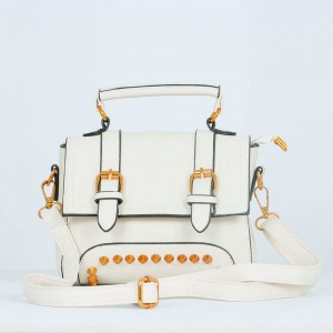 Rivets Fashion  Magnetic Closure Women's Leather Shoulder Bag - Cream