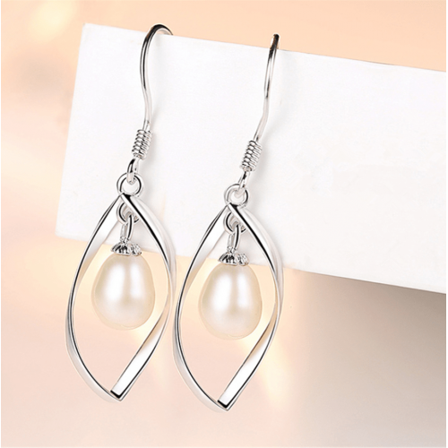 Versatile Design New Pearl Pendant Earrings image