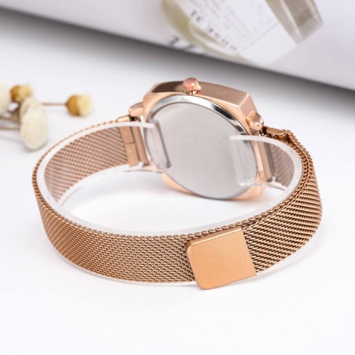 Mesh Style Magnetic Closure Women's Wrist Watch - Gold image