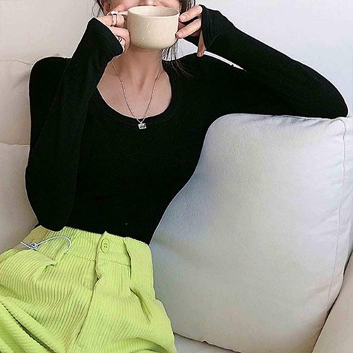 Long Sleeve Slim Fit Scoop Neck Women's Sweater - Black image