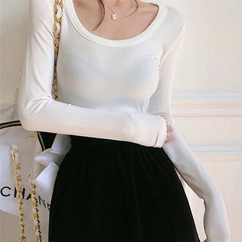 Long Sleeve Slim Fit Scoop Neck Women's Sweater - White image
