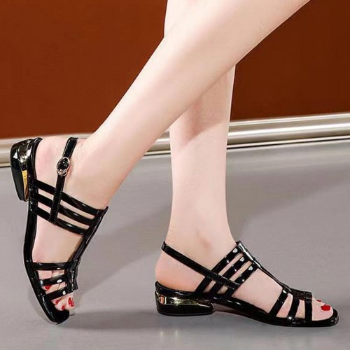 Hollow Out Straped Buckle Closure Low Heel Sandals - Black image