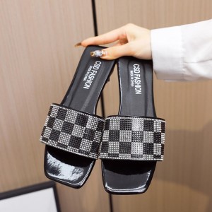 Rhinestone Square Head Checked Flat Heel Flip Flop Slippers - Black