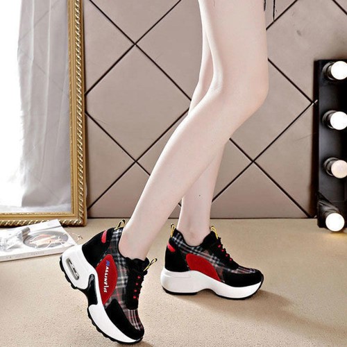 Round Toed Plaid Pattern Lace Up Mesh Sports Sneakers - Black image