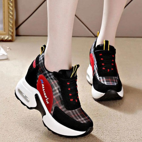 Round Toed Plaid Pattern Lace Up Mesh Sports Sneakers - Black image