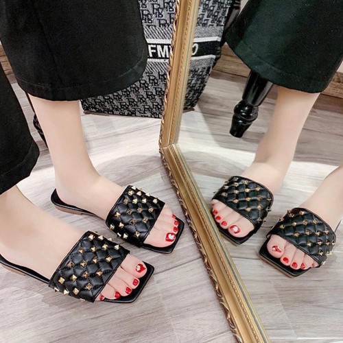Rhombus Comfortable Flat Bottom Square Toe Slippers - Black image