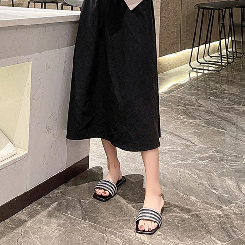 Rhinestone Non Slip Square Head Flat Bottom Slippers - Black image