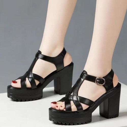 Hollows Peep Toe Stripy Buckle Closure Square Heel Sandals - Black image