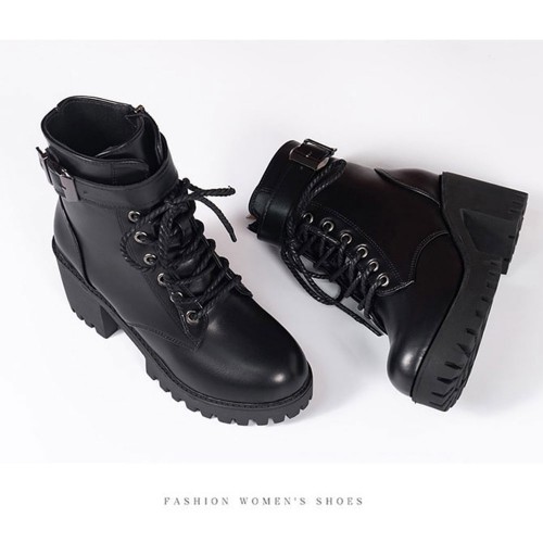 Platform Round Toe Thick Sole Ankle Strap Boots - Black image