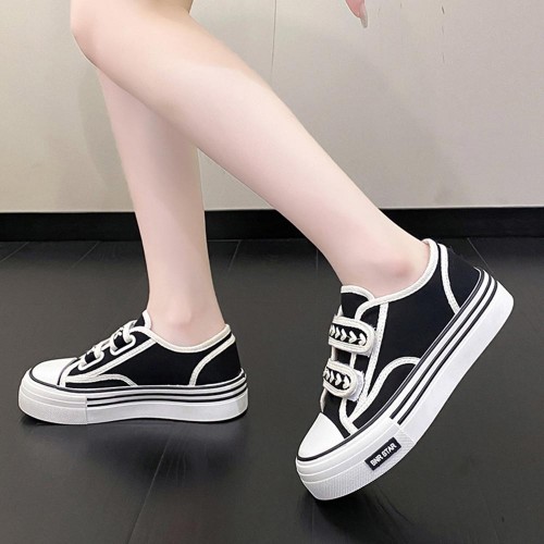 Casual Velcro Round Toe Contrast Textured Trim Sneakers - Black image