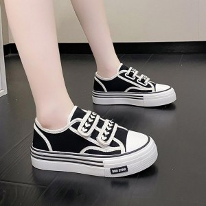 Casual Velcro Round Toe Contrast Textured Trim Sneakers - Black
