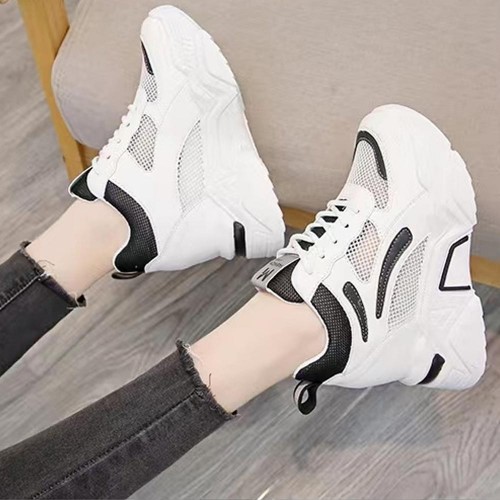 Platform Mesh Round Toe Thick Bottom Breathable Sneakers - Black image
