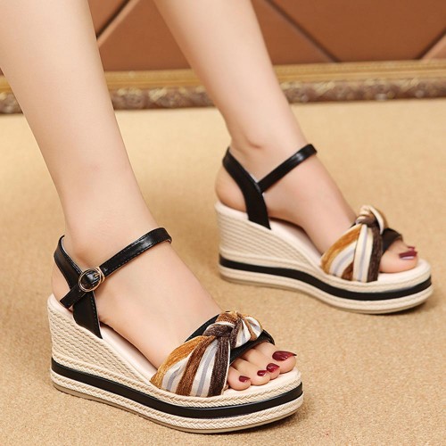 Comfortable Fish Mouth Soft Soled Buckle Closure Wedge Sandals - Black image