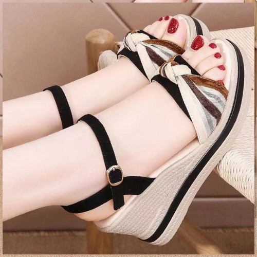 Comfortable Fish Mouth Soft Soled Buckle Closure Wedge Sandals - Black image