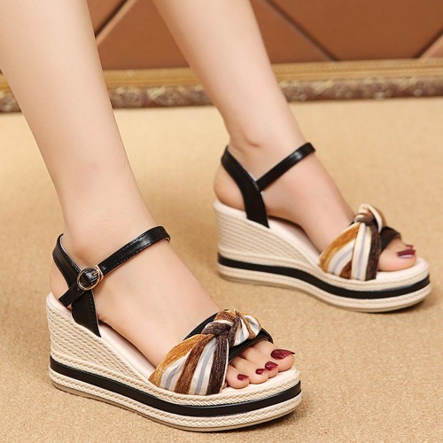 Comfortable Fish Mouth Soft Soled Buckle Closure Wedge Sandals - Black image